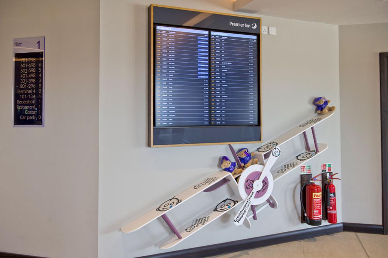 Premier Inn Heathrow Airport Terminal 4 Hillingdon Luaran gambar